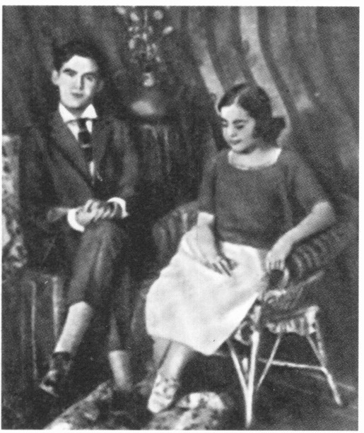 Федерико с сестрой Кончей Федерико с сестрой Кончей