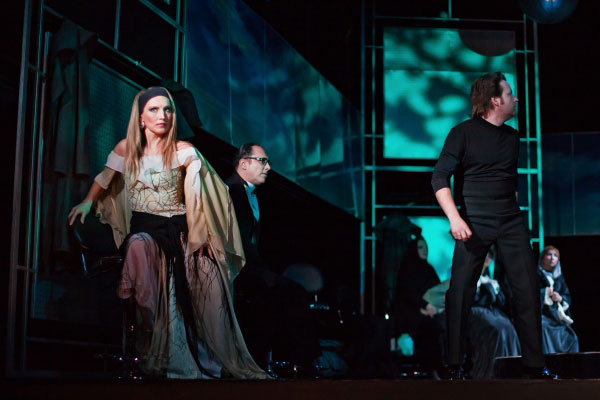 В Москве состоялась премьера оперы «Кровавая свадьба» по мотивам пьесы Гарсиа Лорки В Москве состоялась премьера оперы «Кровавая свадьба» по мотивам пьесы Гарсиа Лорки