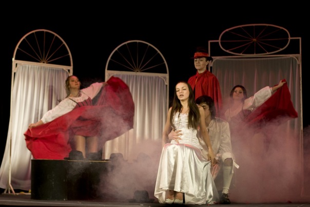 Омский театр в Венгрии и Италии покажет «Любовь Дона Перлимплина» по пьесе Гарсиа Лорки Омский театр в Венгрии и Италии покажет «Любовь Дона Перлимплина» по пьесе Гарсиа Лорки