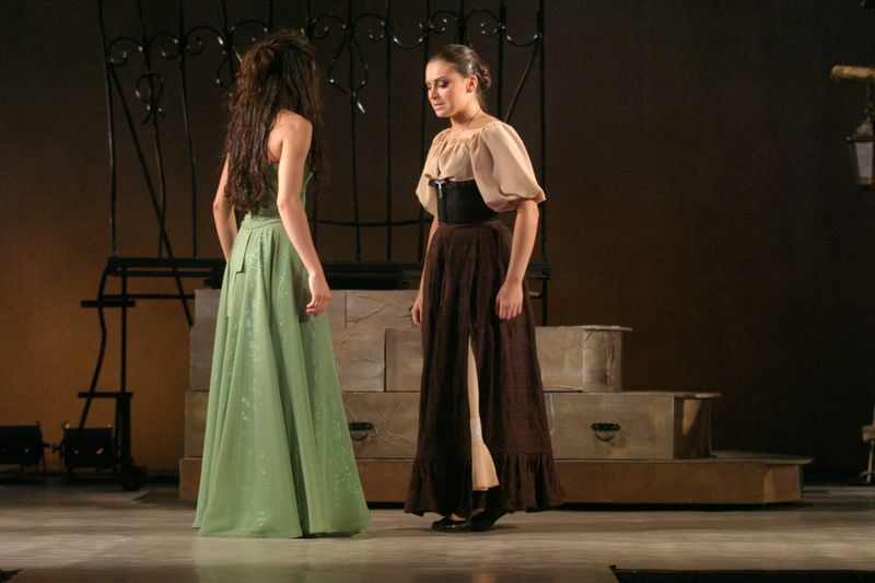 Драма «Дом Бернарды Альбы» в цыганском театре «Ромэн» Драма «Дом Бернарды Альбы» в цыганском театре «Ромэн»