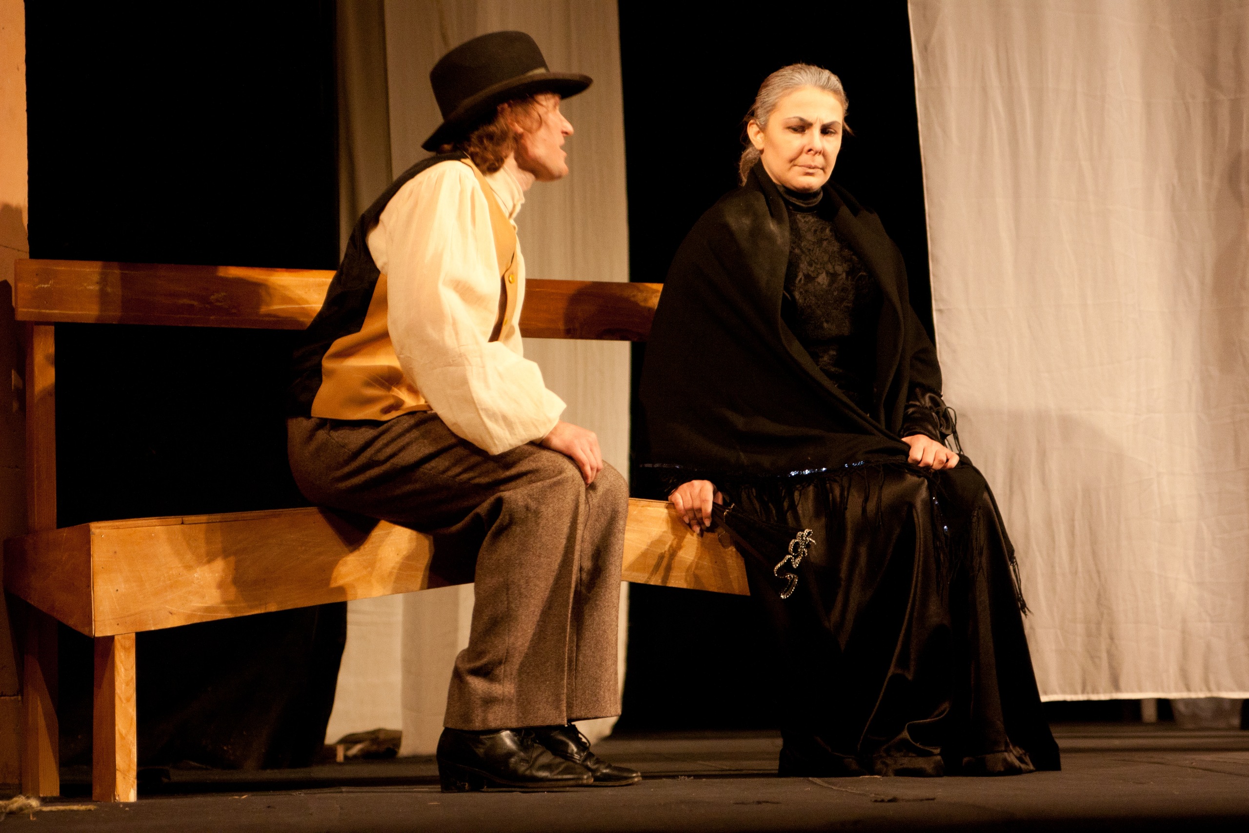 В Йошкар-Оле покажут спектакль «Кровавая свадьба» В Йошкар-Оле покажут спектакль «Кровавая свадьба»