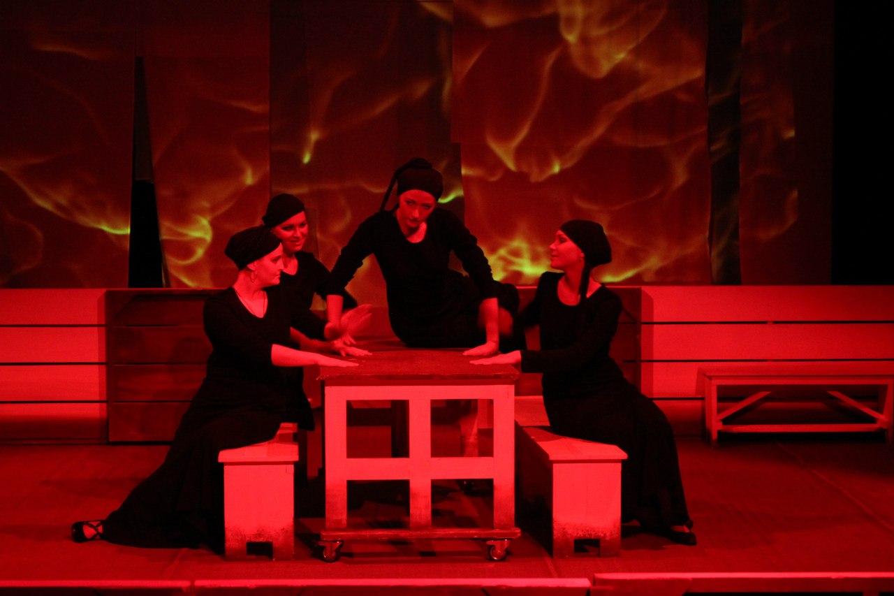 В Озерске состоится премьера спектакля «Дом Бернарды Альбы» по Гарсиа Лорке В Озерске состоится премьера спектакля «Дом Бернарды Альбы» по Гарсиа Лорке