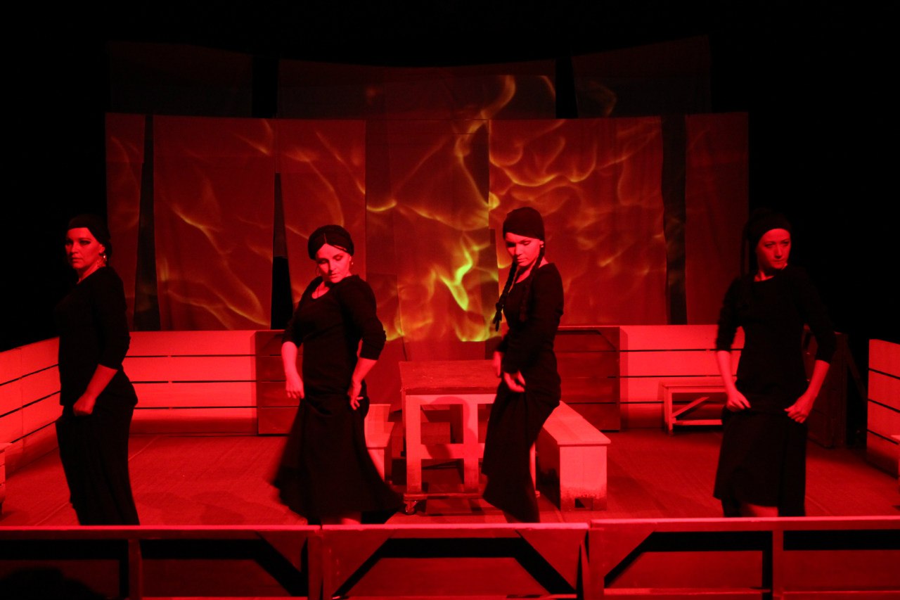 В Озерске состоится премьера спектакля «Дом Бернарды Альбы» по Гарсиа Лорке В Озерске состоится премьера спектакля «Дом Бернарды Альбы» по Гарсиа Лорке