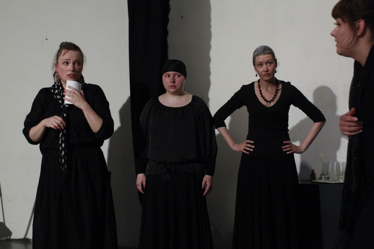 Театральный центр «Легкие люди» представил «Дом Бернарды Альбы» по Гарсиа Лорке Театральный центр «Легкие люди» представил «Дом Бернарды Альбы» по Гарсиа Лорке