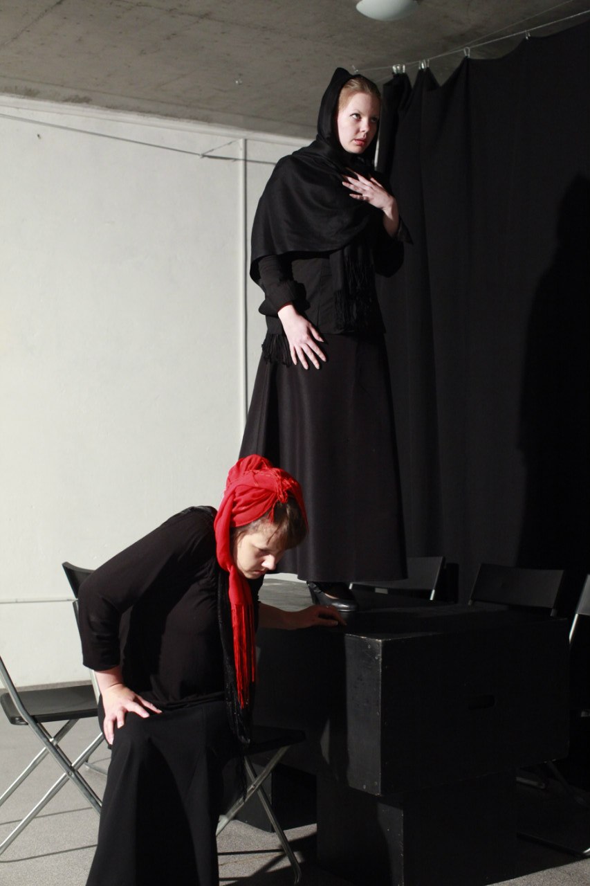 Театральный центр «Легкие люди» представил «Дом Бернарды Альбы» по Гарсиа Лорке Театральный центр «Легкие люди» представил «Дом Бернарды Альбы» по Гарсиа Лорке