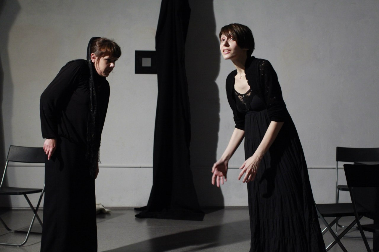 Театральный центр «Легкие люди» представил «Дом Бернарды Альбы» по Гарсиа Лорке Театральный центр «Легкие люди» представил «Дом Бернарды Альбы» по Гарсиа Лорке