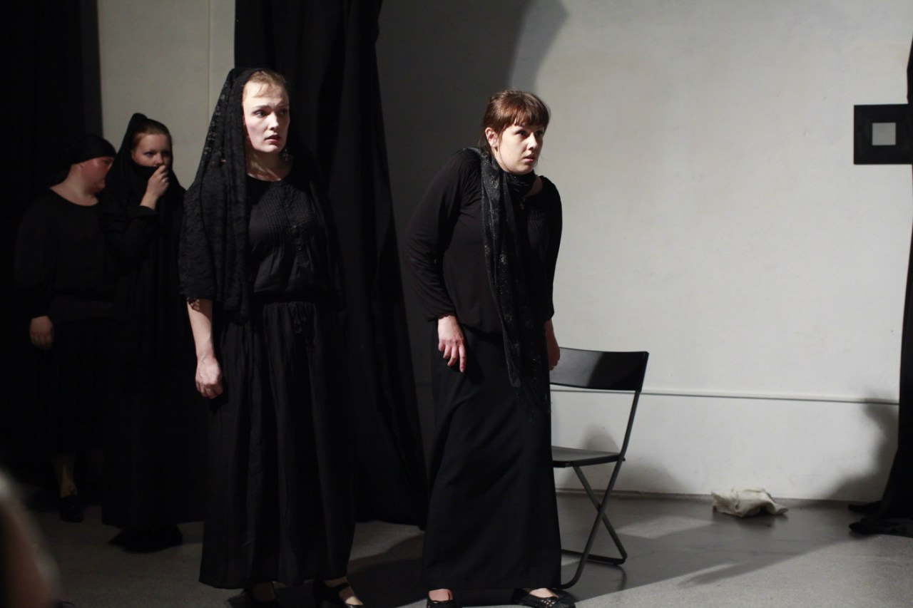 Театральный центр «Легкие люди» представил «Дом Бернарды Альбы» по Гарсиа Лорке Театральный центр «Легкие люди» представил «Дом Бернарды Альбы» по Гарсиа Лорке