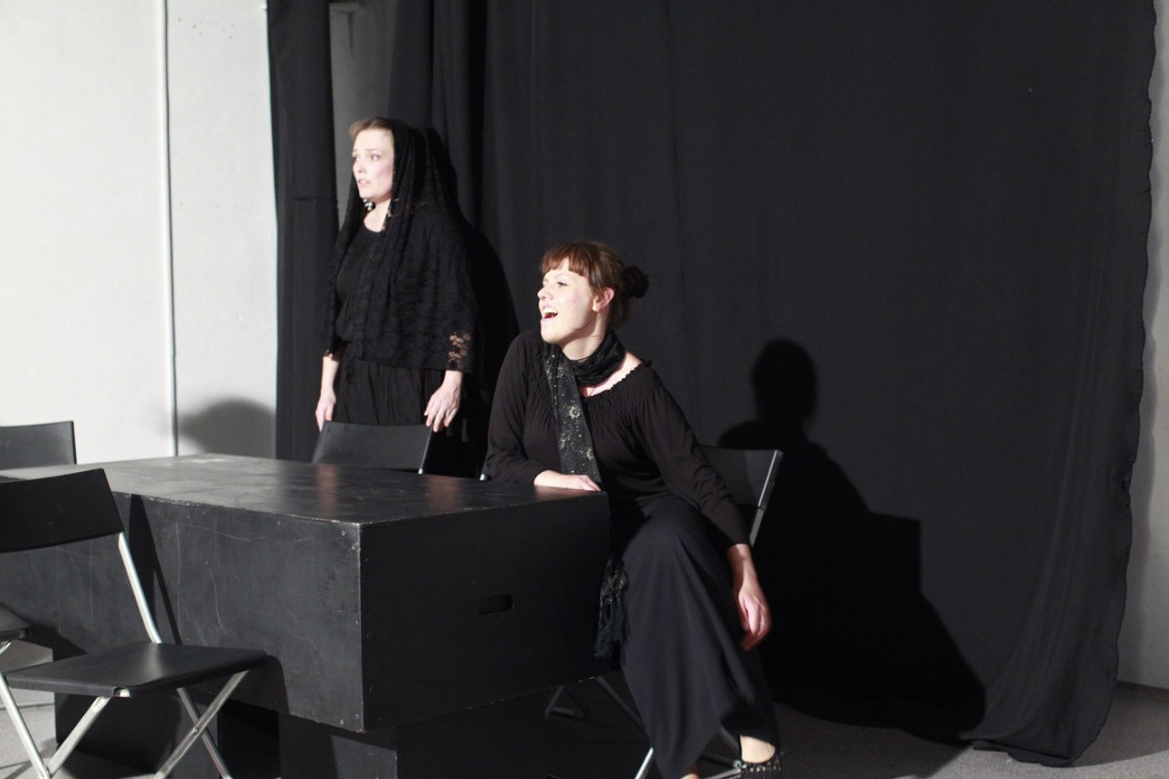 Театральный центр «Легкие люди» представил «Дом Бернарды Альбы» по Гарсиа Лорке Театральный центр «Легкие люди» представил «Дом Бернарды Альбы» по Гарсиа Лорке