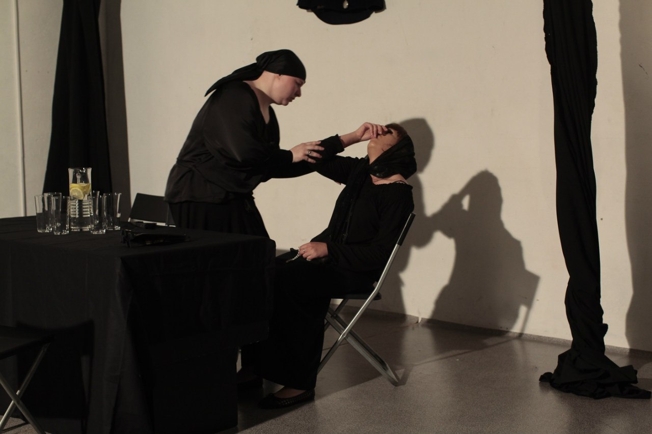 Театральный центр «Легкие люди» представил «Дом Бернарды Альбы» по Гарсиа Лорке Театральный центр «Легкие люди» представил «Дом Бернарды Альбы» по Гарсиа Лорке