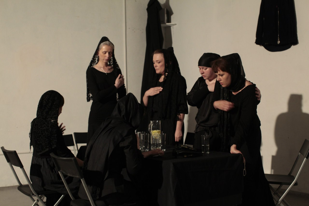 Театральный центр «Легкие люди» представил «Дом Бернарды Альбы» по Гарсиа Лорке Театральный центр «Легкие люди» представил «Дом Бернарды Альбы» по Гарсиа Лорке