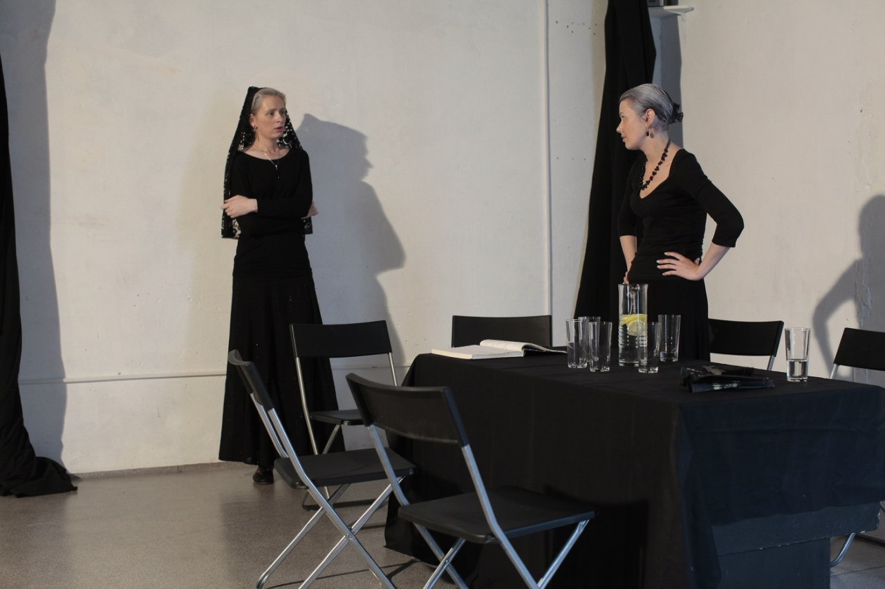 Театральный центр «Легкие люди» представил «Дом Бернарды Альбы» по Гарсиа Лорке Театральный центр «Легкие люди» представил «Дом Бернарды Альбы» по Гарсиа Лорке