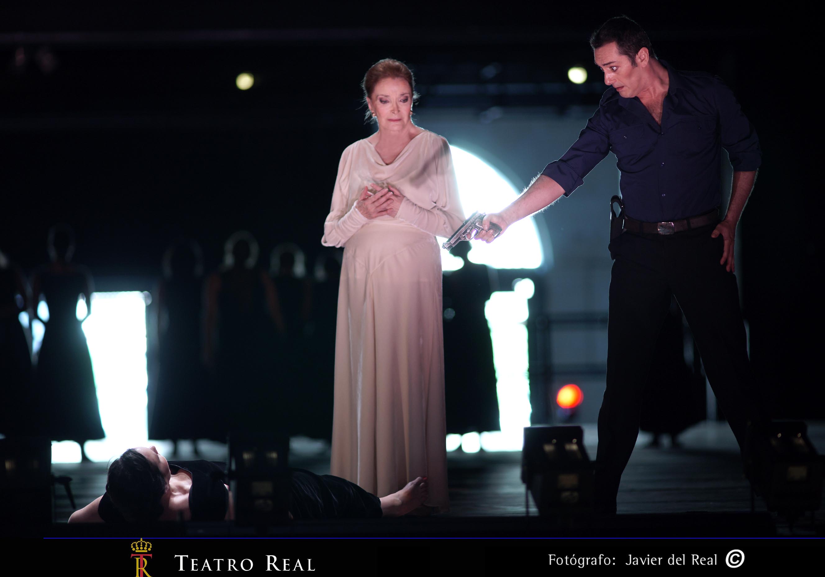 В Мадриде состоялась премьера оперы «Айнадамар» о Гарсиа Лорке В Мадриде состоялась премьера оперы «Айнадамар» о Гарсиа Лорке