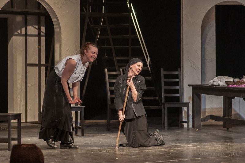 Премьера спектакля «Дом Бернарды Альбы» в Барнауле Премьера спектакля «Дом Бернарды Альбы» в Барнауле