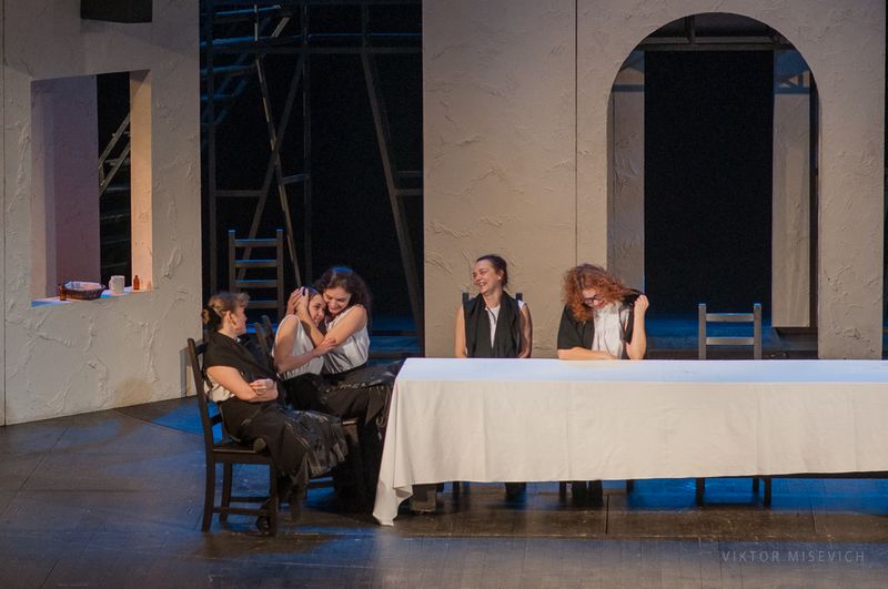 Премьера спектакля «Дом Бернарды Альбы» в Барнауле Премьера спектакля «Дом Бернарды Альбы» в Барнауле