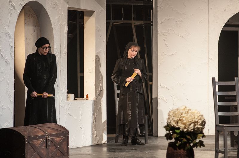 Премьера спектакля «Дом Бернарды Альбы» в Барнауле Премьера спектакля «Дом Бернарды Альбы» в Барнауле