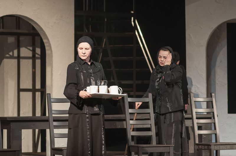 Премьера спектакля «Дом Бернарды Альбы» в Барнауле Премьера спектакля «Дом Бернарды Альбы» в Барнауле