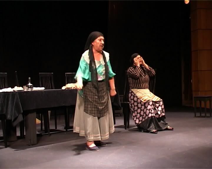 В Ярославле театр из Дагестана показал спектакль по пьесе Гарсиа Лорки В Ярославле театр из Дагестана показал спектакль по пьесе Гарсиа Лорки