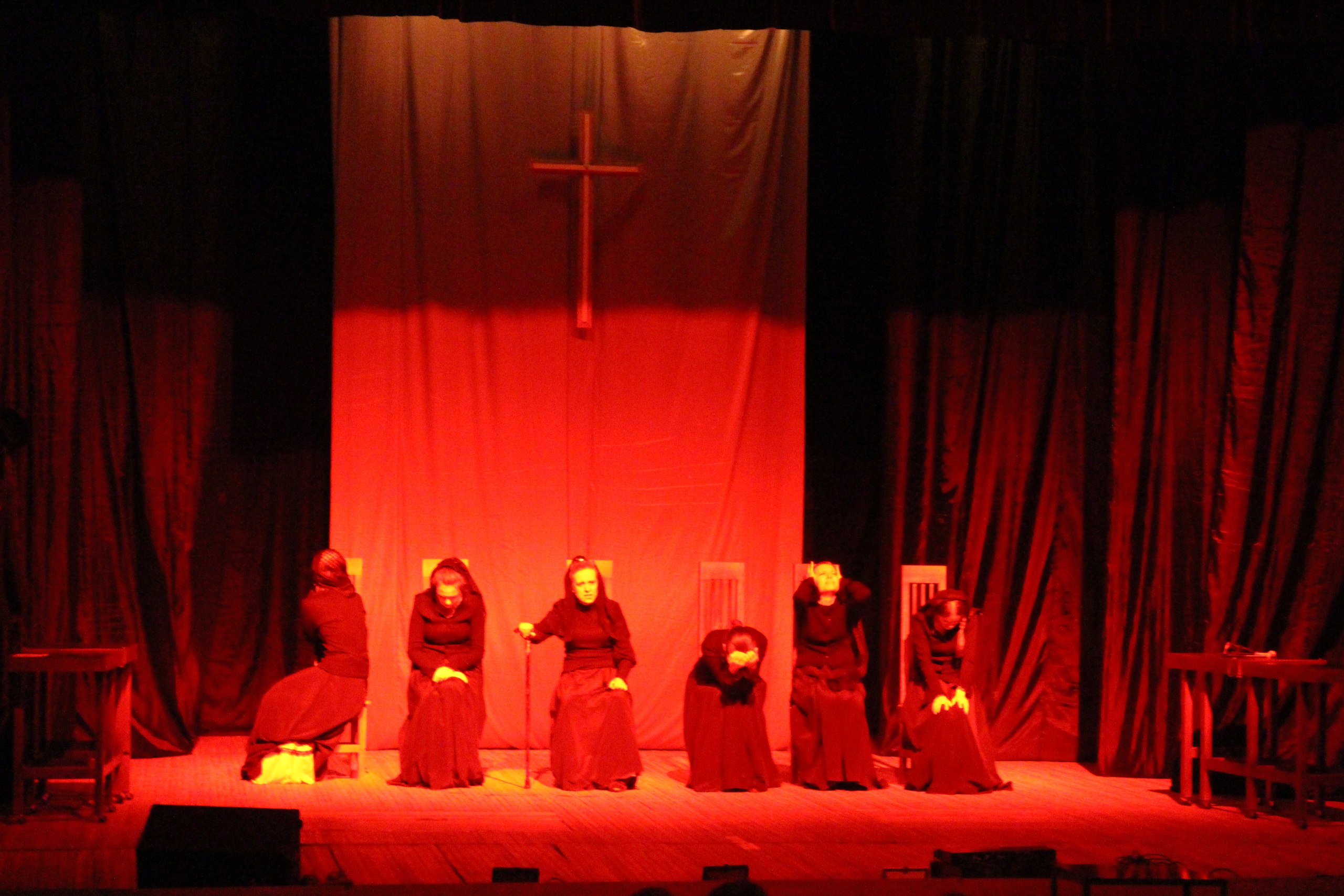 В Мурманске покажут спектакль «Женщины без мужчин. Вот и все» по пьесе Гарсиа Лорки В Мурманске покажут спектакль «Женщины без мужчин. Вот и все» по пьесе Гарсиа Лорки