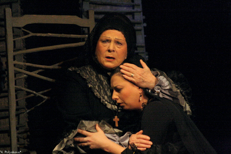 В Архангельской области покажут спектакль «Дом Бернарды Альбы» В Архангельской области покажут спектакль «Дом Бернарды Альбы»