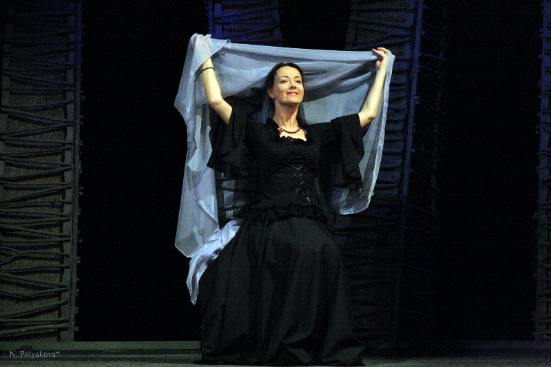 В Архангельской области покажут спектакль «Дом Бернарды Альбы» В Архангельской области покажут спектакль «Дом Бернарды Альбы»