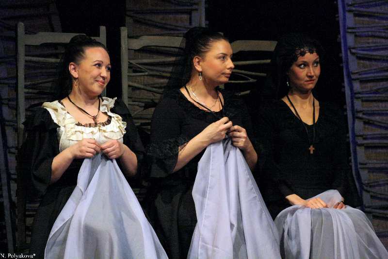 В Архангельской области покажут спектакль «Дом Бернарды Альбы» В Архангельской области покажут спектакль «Дом Бернарды Альбы»