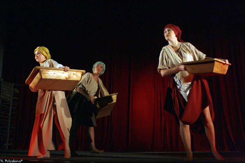 В Архангельской области покажут спектакль «Дом Бернарды Альбы» В Архангельской области покажут спектакль «Дом Бернарды Альбы»