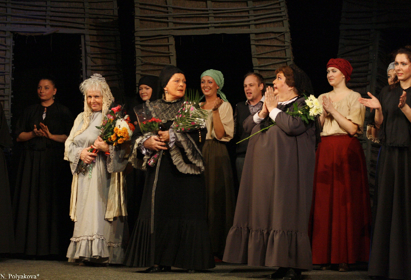 В Архангельской области покажут спектакль «Дом Бернарды Альбы» В Архангельской области покажут спектакль «Дом Бернарды Альбы»