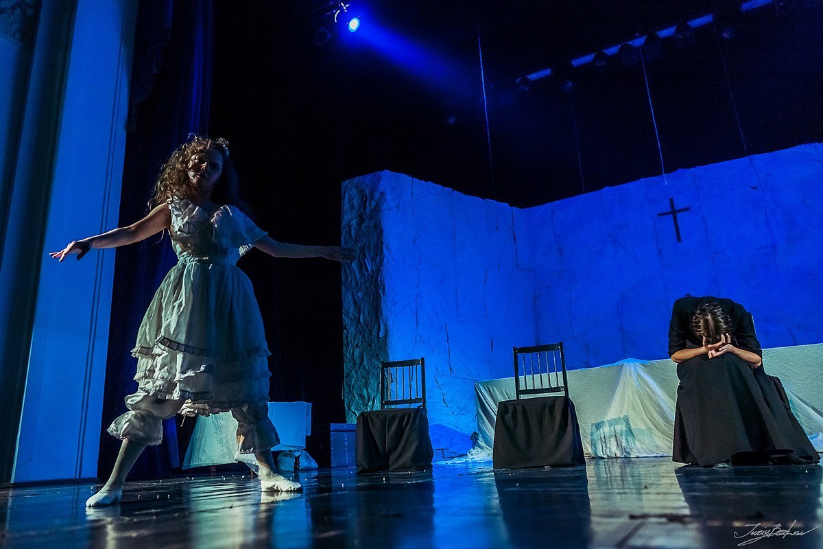 Питерский «А.V.Театр» представляет «Дом Бернарды Альбы» Питерский «А.V.Театр» представляет «Дом Бернарды Альбы»