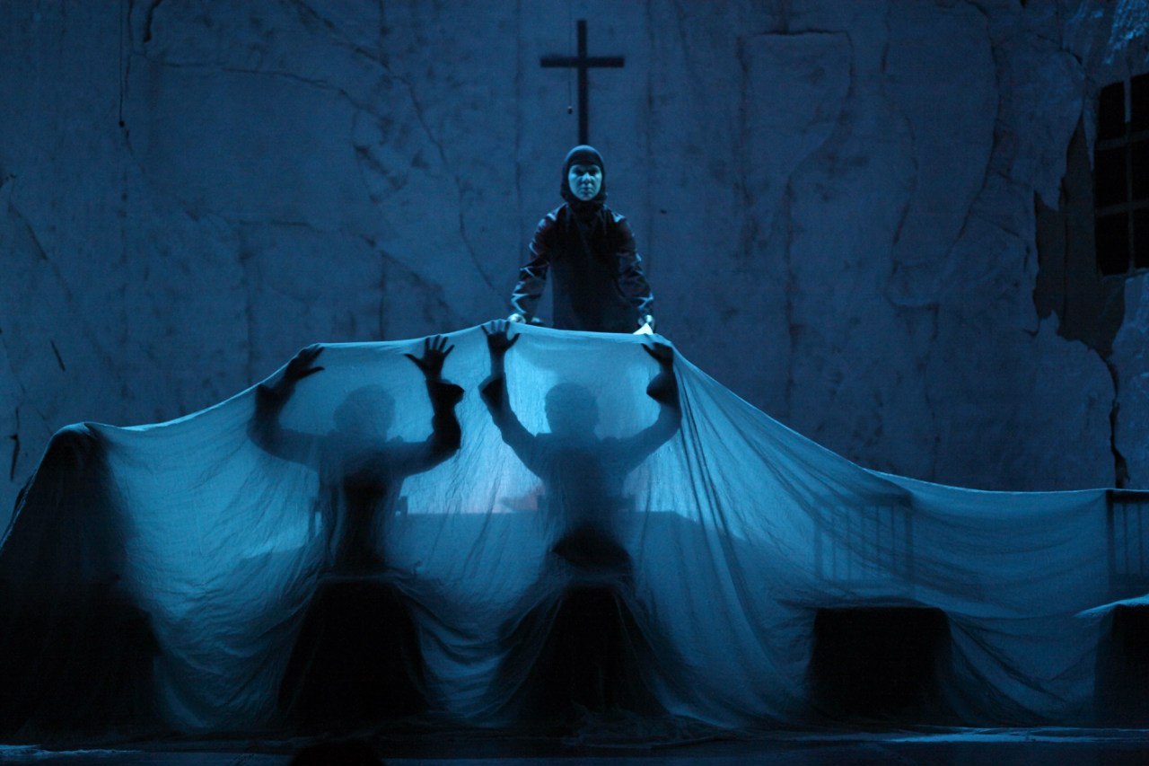 Питерский «А.V.Театр» представляет «Дом Бернарды Альбы» Питерский «А.V.Театр» представляет «Дом Бернарды Альбы»