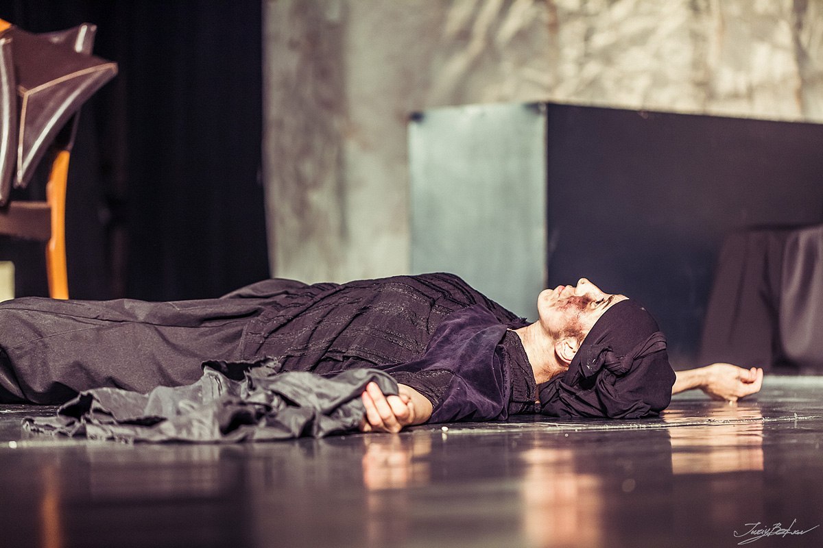 Питерский «А.V.Театр» представляет «Дом Бернарды Альбы» Питерский «А.V.Театр» представляет «Дом Бернарды Альбы»