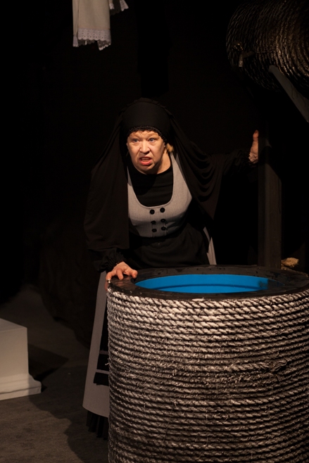 В Нижнем Новгороде поставят драму Гарсиа Лорки «Дом Бернарды Альбы» В Нижнем Новгороде поставят драму Гарсиа Лорки «Дом Бернарды Альбы»