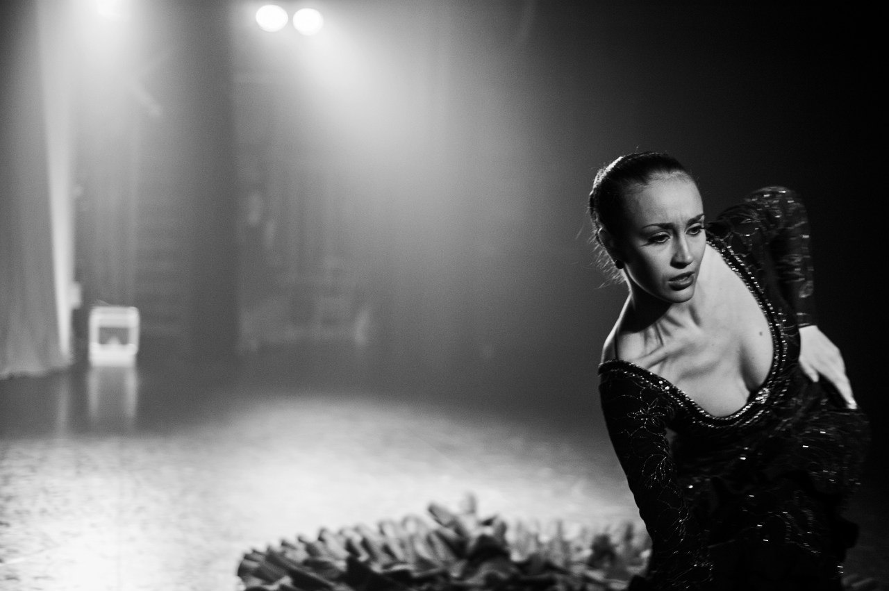 В Петербурге покажут спектакль фламенко «Черные звуки» по мотивам лекции Гарсиа Лорки В Петербурге покажут спектакль фламенко «Черные звуки» по мотивам лекции Гарсиа Лорки