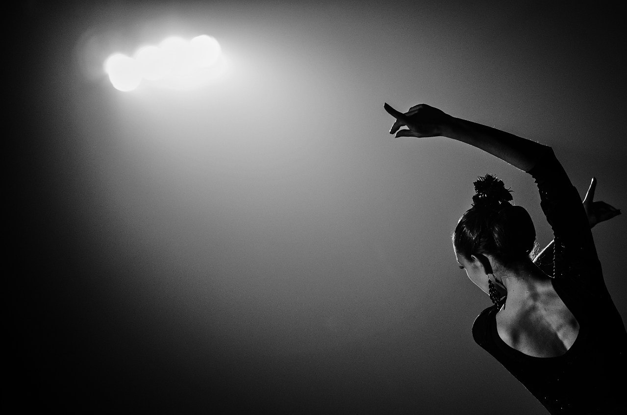 В Петербурге покажут спектакль фламенко «Черные звуки» по мотивам лекции Гарсиа Лорки В Петербурге покажут спектакль фламенко «Черные звуки» по мотивам лекции Гарсиа Лорки