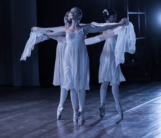 Премьера балета «Четырнадцатая» во Владивостоке Премьера балета «Четырнадцатая» во Владивостоке