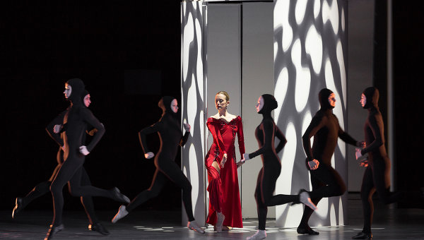 Премьера балета «Четырнадцатая» во Владивостоке Премьера балета «Четырнадцатая» во Владивостоке