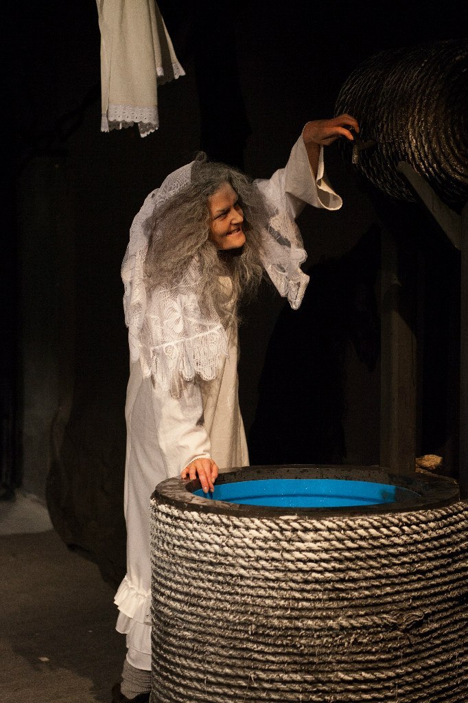 В Нижнем Новгороде состоится премьера «Дома Бернарды Альбы» В Нижнем Новгороде состоится премьера «Дома Бернарды Альбы»