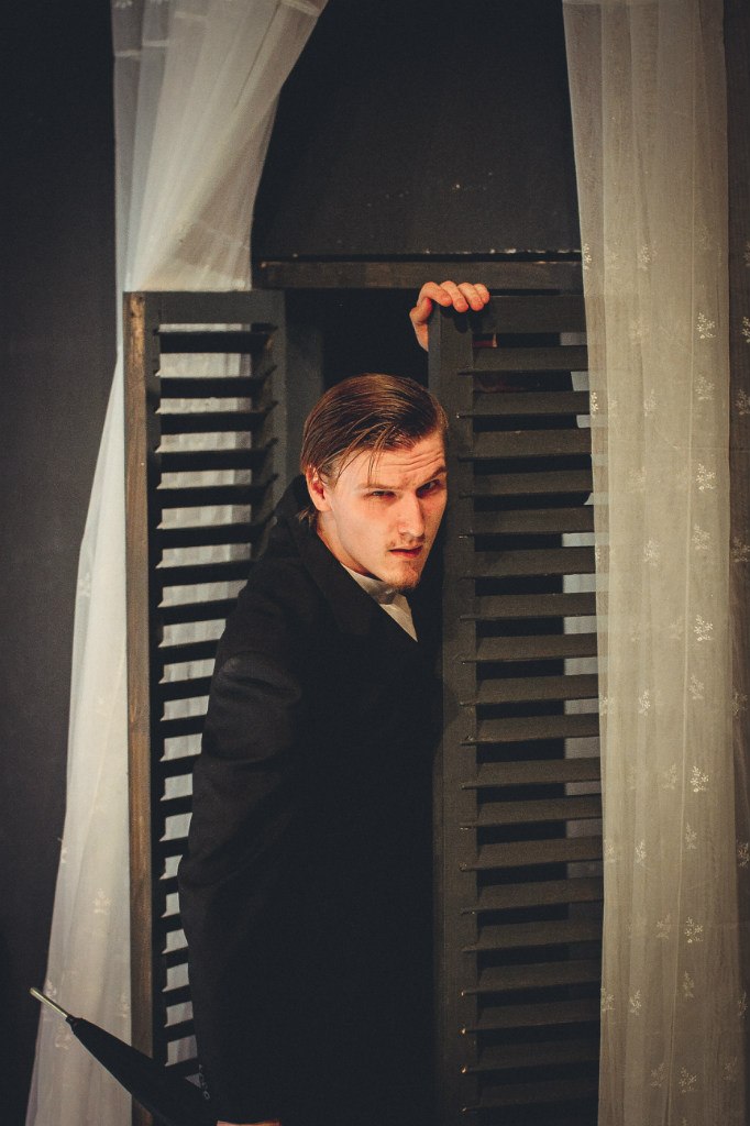 В Архангельске показали спектакль «Дом Бернарды Альбы» по пьесе Гарсиа Лорки В Архангельске показали спектакль «Дом Бернарды Альбы» по пьесе Гарсиа Лорки