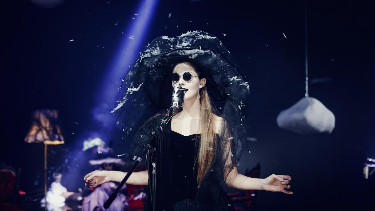 В Штутгарте состоялась премьера спектакля «Когда пройдет пять лет» В Штутгарте состоялась премьера спектакля «Когда пройдет пять лет»