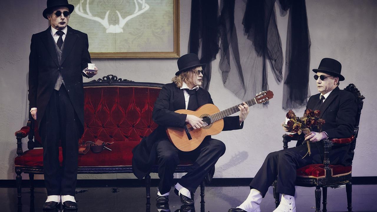 В Штутгарте состоялась премьера спектакля «Когда пройдет пять лет» В Штутгарте состоялась премьера спектакля «Когда пройдет пять лет»