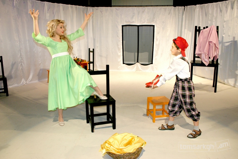 В Ереване поставят спектакль «Чудесная сабатера» по пьесе Гарсиа Лорки В Ереване поставят спектакль «Чудесная сабатера» по пьесе Гарсиа Лорки