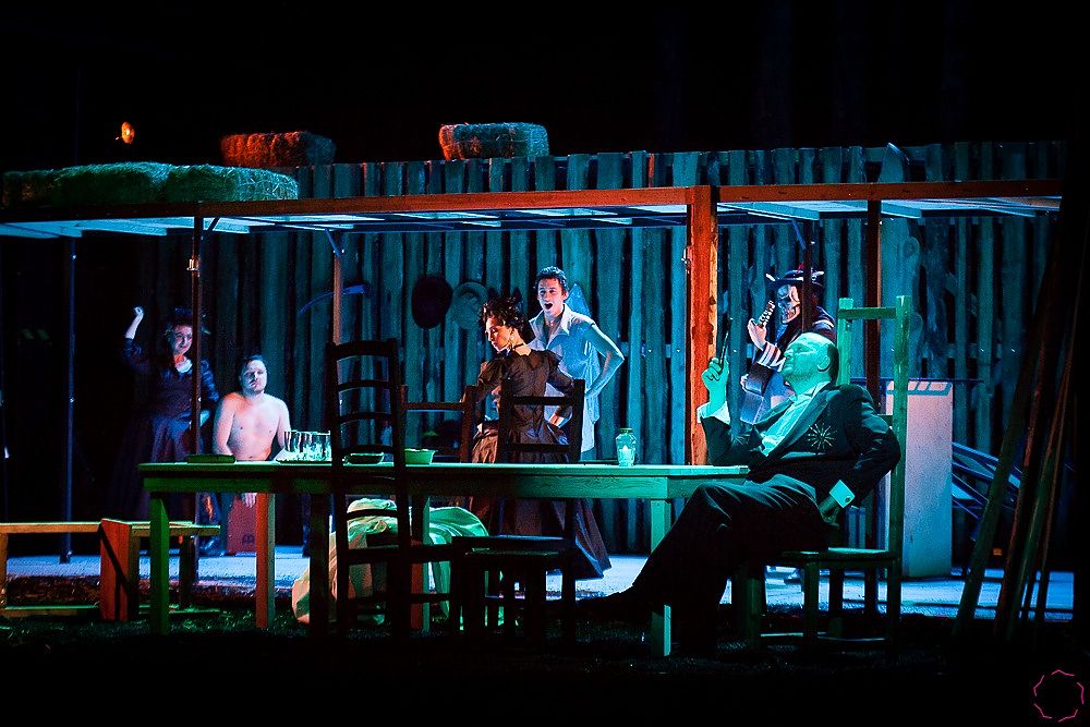 В Таллинне показали драму Гарсиа Лорки «Дом Бернарды Альбы» В Таллинне показали драму Гарсиа Лорки «Дом Бернарды Альбы»