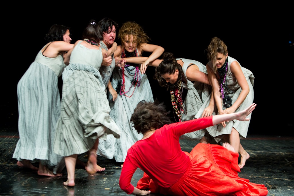 В Пскове пройдет спектакль по пьесе Гарсиа Лорки «Дом Бернарды Альбы» В Пскове пройдет спектакль по пьесе Гарсиа Лорки «Дом Бернарды Альбы»