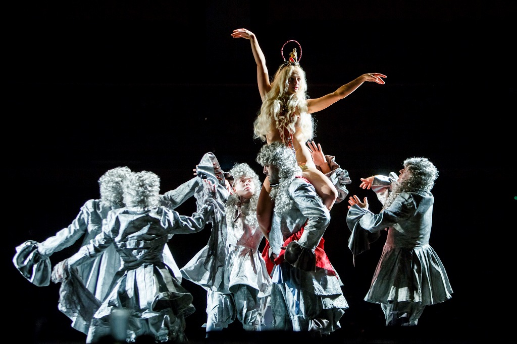 В Пскове пройдет спектакль по пьесе Гарсиа Лорки «Дом Бернарды Альбы» В Пскове пройдет спектакль по пьесе Гарсиа Лорки «Дом Бернарды Альбы»