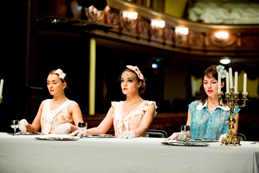 В Пскове пройдет спектакль по пьесе Гарсиа Лорки «Дом Бернарды Альбы» В Пскове пройдет спектакль по пьесе Гарсиа Лорки «Дом Бернарды Альбы»