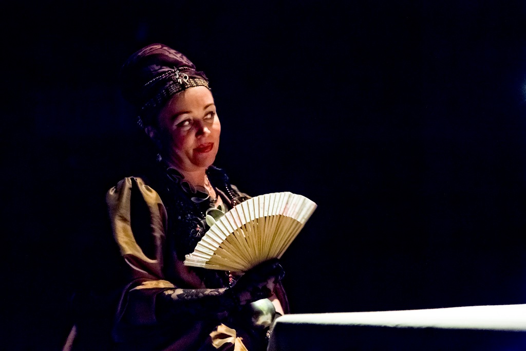 В Пскове пройдет спектакль по пьесе Гарсиа Лорки «Дом Бернарды Альбы» В Пскове пройдет спектакль по пьесе Гарсиа Лорки «Дом Бернарды Альбы»