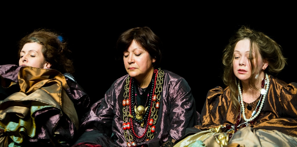 В Пскове пройдет спектакль по пьесе Гарсиа Лорки «Дом Бернарды Альбы» В Пскове пройдет спектакль по пьесе Гарсиа Лорки «Дом Бернарды Альбы»