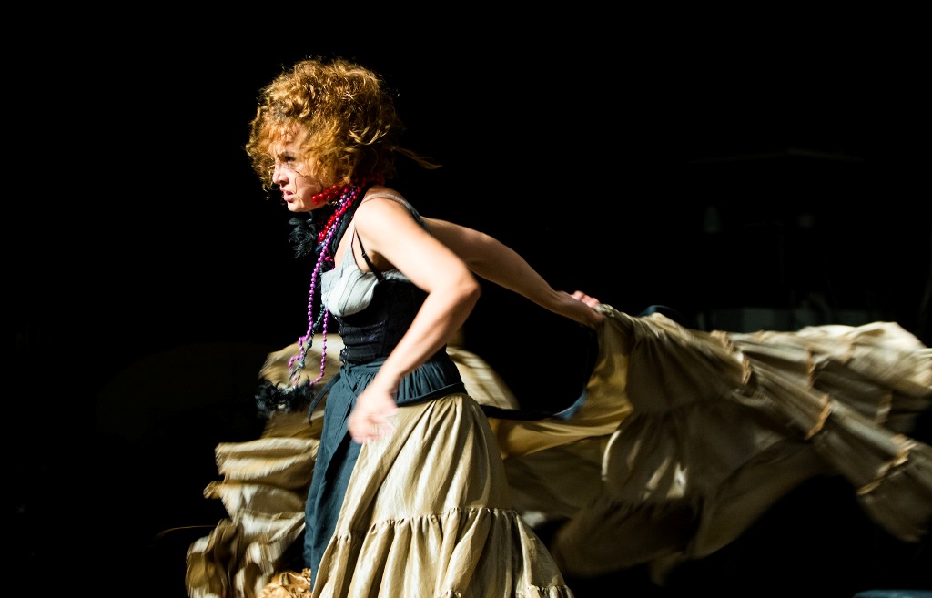 В Пскове пройдет спектакль по пьесе Гарсиа Лорки «Дом Бернарды Альбы» В Пскове пройдет спектакль по пьесе Гарсиа Лорки «Дом Бернарды Альбы»