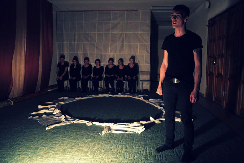 В Белгороде показали спектакль по стихам Гарсиа Лорки В Белгороде показали спектакль по стихам Гарсиа Лорки