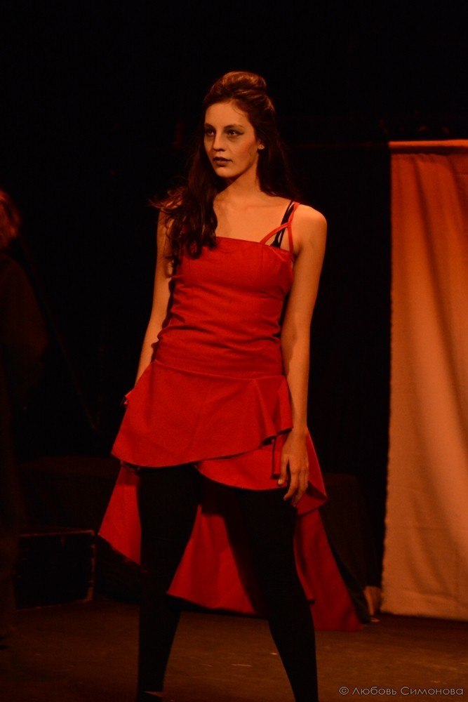 Пластический спектакль «По ту сторону» по пьесе Гарсиа Лорки покажут в Казани Пластический спектакль «По ту сторону» по пьесе Гарсиа Лорки покажут в Казани