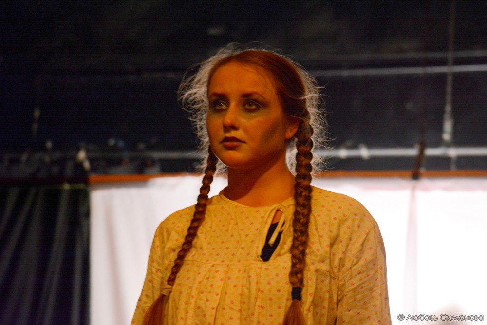 Пластический спектакль «По ту сторону» по пьесе Гарсиа Лорки покажут в Казани Пластический спектакль «По ту сторону» по пьесе Гарсиа Лорки покажут в Казани